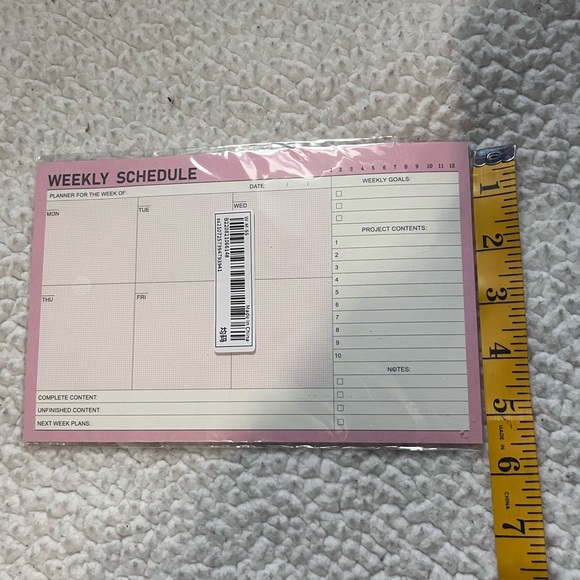 Pink Weekly Schedule Planner - Picture 2 of 4